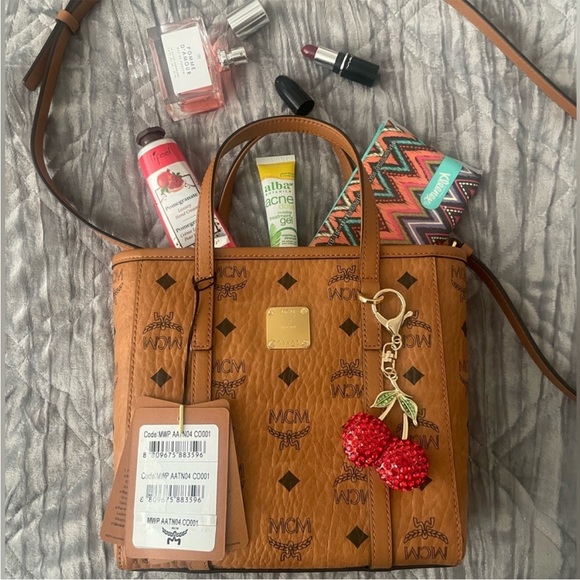 🍒 MCM Toni Mini Visetos Shopper Tote Cognac NWT - Picture 3 of 16